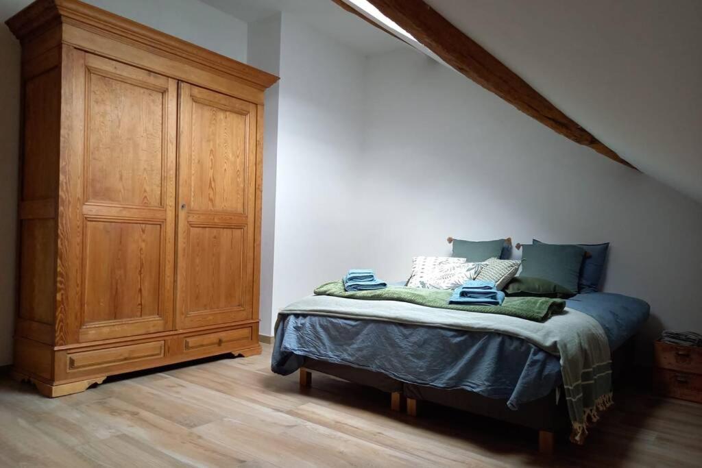 Apartamento Le Grenier De Charlotte Libin Exterior foto