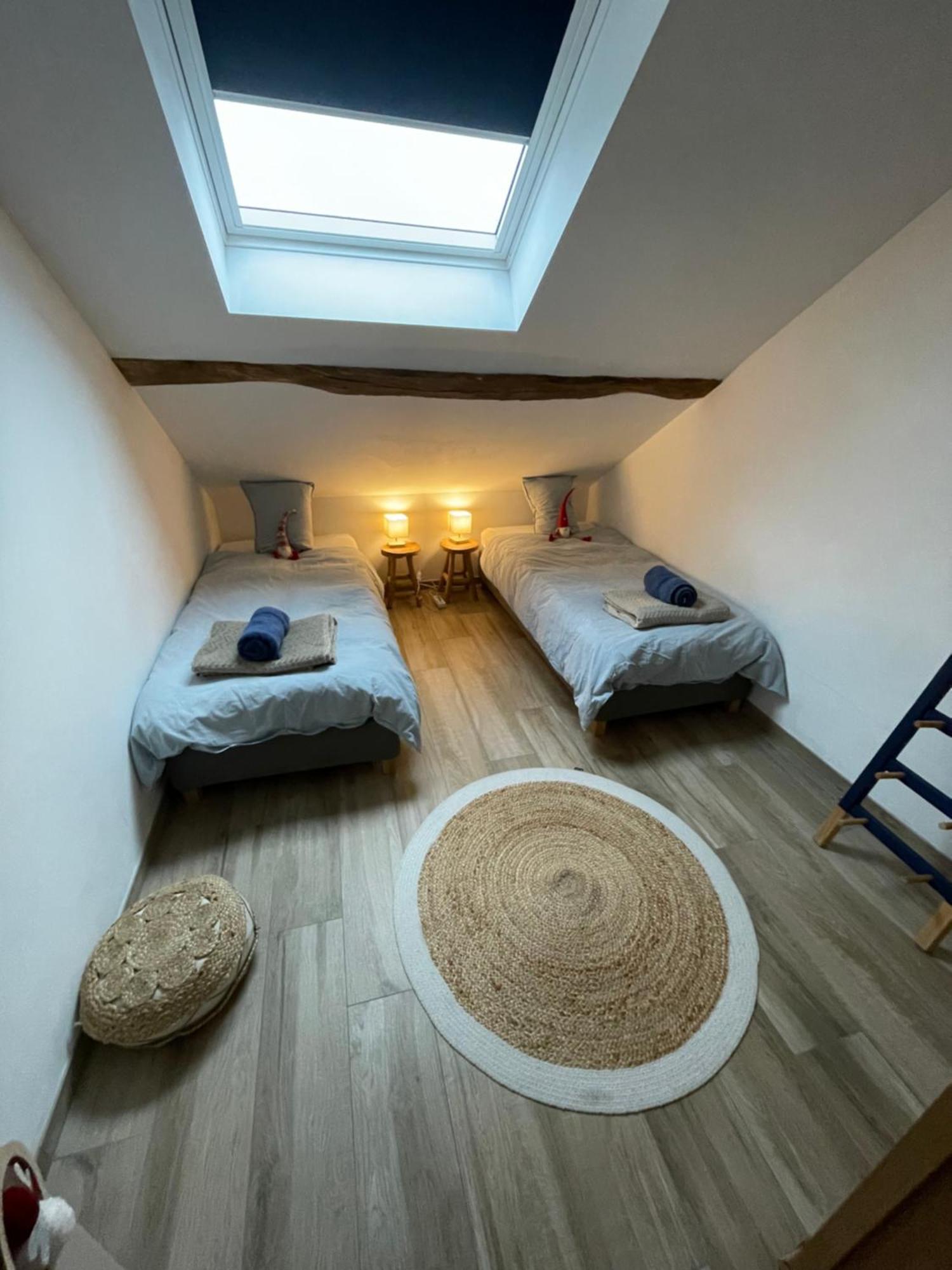 Apartamento Le Grenier De Charlotte Libin Exterior foto